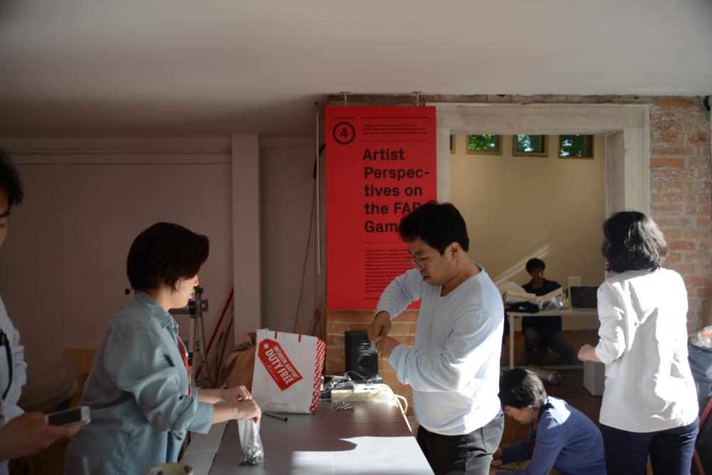 한국관 《용적률 게임》 전시 준비 사진