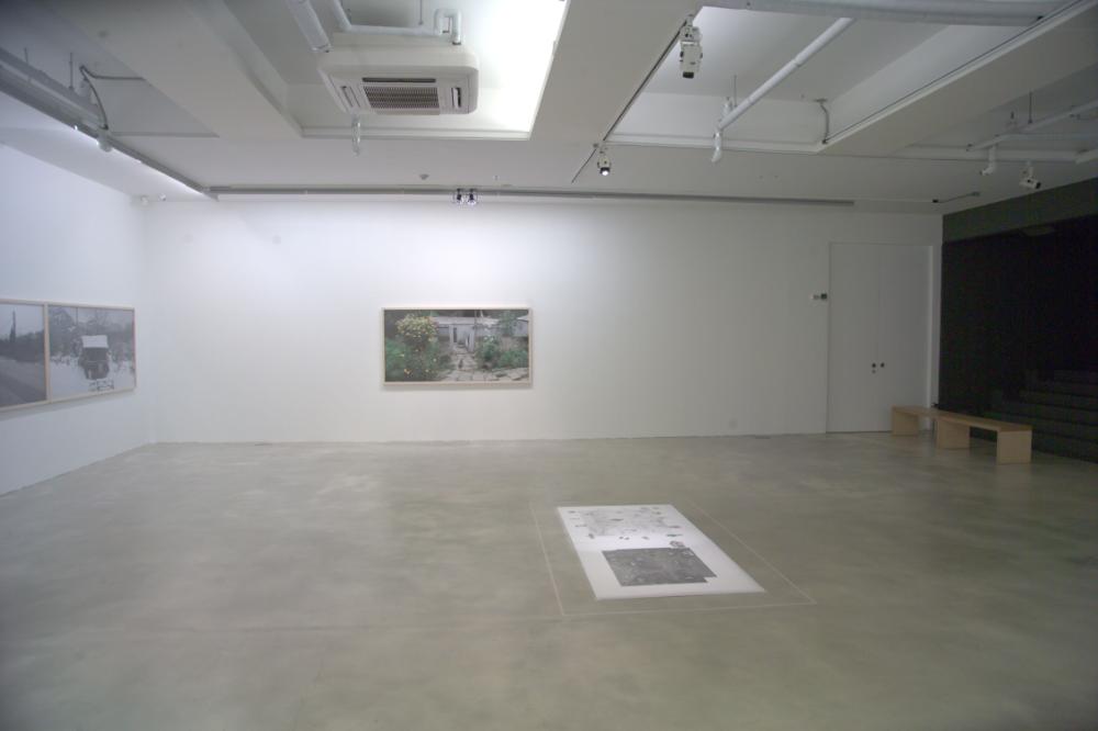 2009년 강홍구 개인전 《사라지다：은평 뉴타운에 관한 어떤 기록》 전시 전경 사진파일
