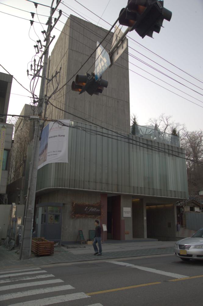 2009년 강홍구 개인전 《사라지다：은평 뉴타운에 관한 어떤 기록》 전시 전경 사진파일