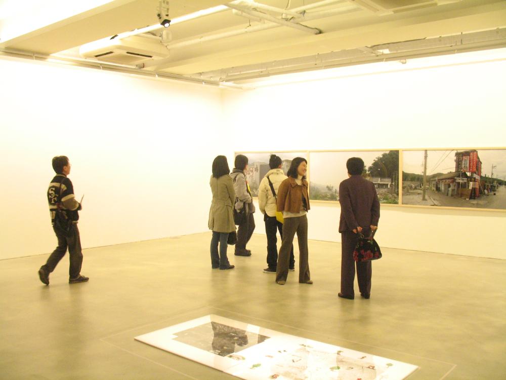 2009년 강홍구 개인전 《사라지다：은평뉴타운에 관한 어떤 기록》 개막식 사진파일