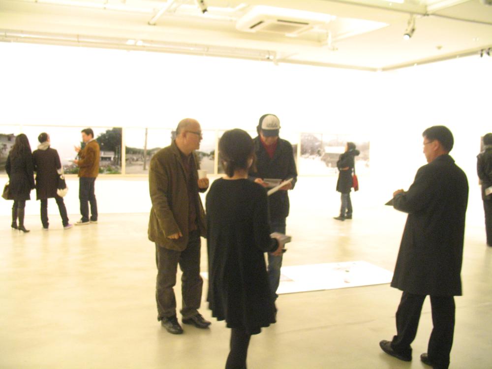 2009년 강홍구 개인전 《사라지다：은평뉴타운에 관한 어떤 기록》 개막식 사진파일