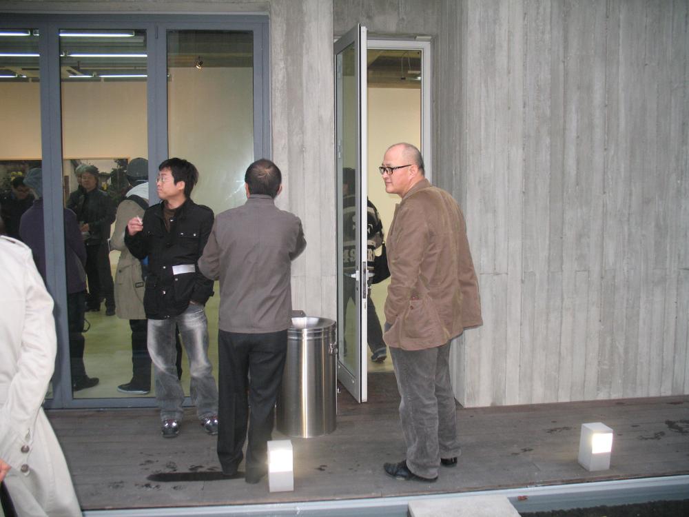 2009년 강홍구 개인전 《사라지다：은평뉴타운에 관한 어떤 기록》 개막식 사진파일