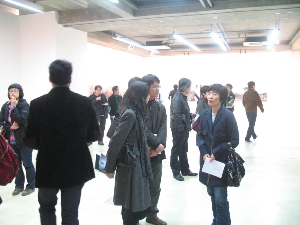 2009년 강홍구 개인전 《사라지다：은평뉴타운에 관한 어떤 기록》 개막식 사진파일