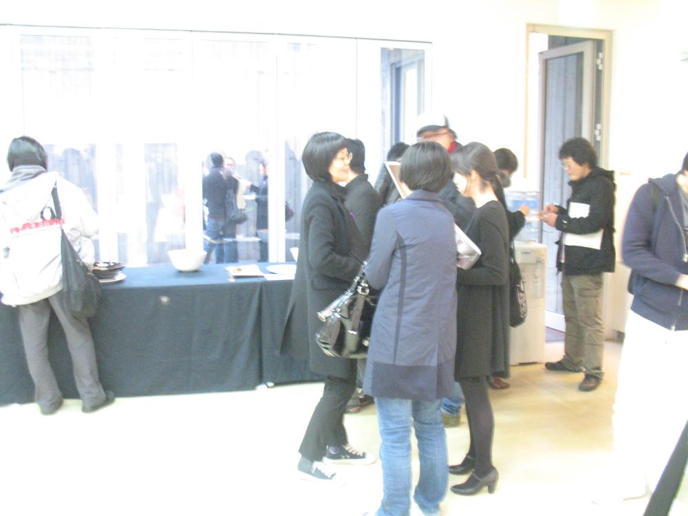 2009년 강홍구 개인전 《사라지다：은평뉴타운에 관한 어떤 기록》 개막식 사진파일