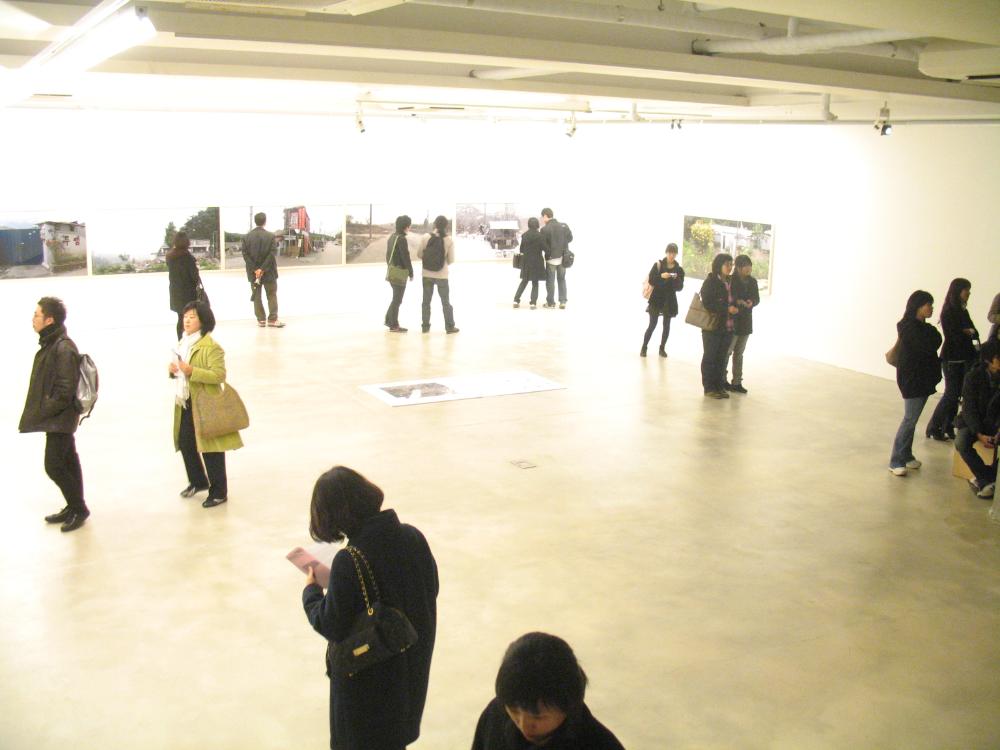 2009년 강홍구 개인전 《사라지다：은평뉴타운에 관한 어떤 기록》 개막식 사진파일