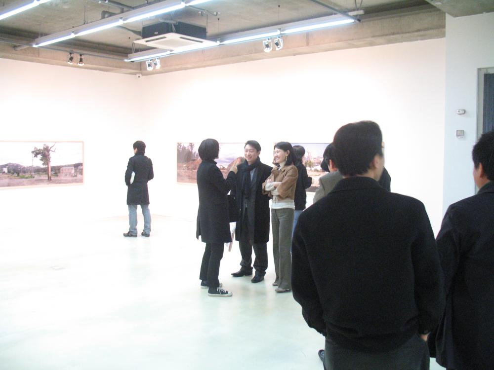2009년 강홍구 개인전 《사라지다：은평뉴타운에 관한 어떤 기록》 개막식 사진파일