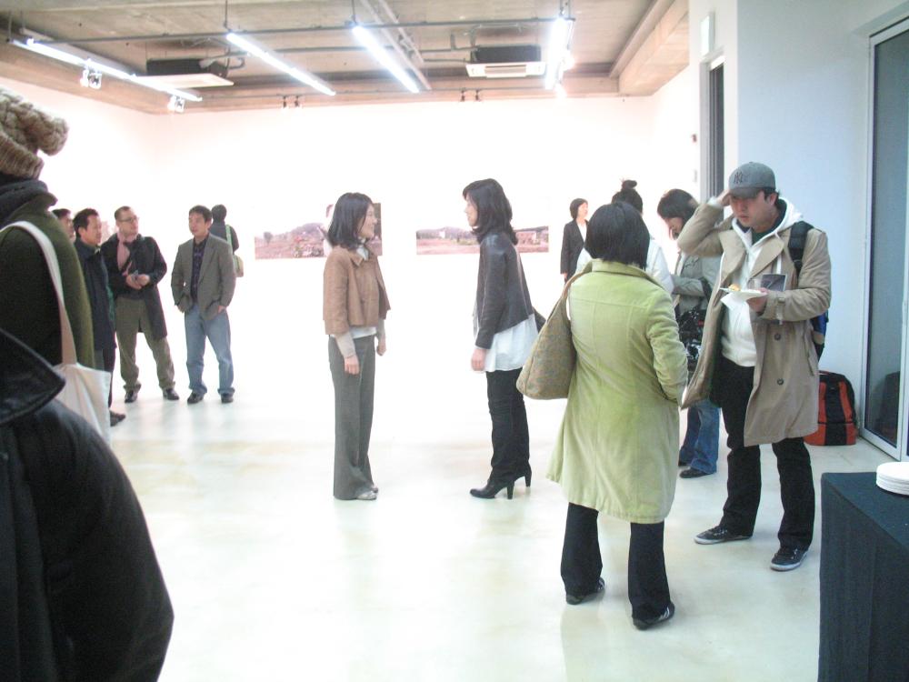 2009년 강홍구 개인전 《사라지다：은평뉴타운에 관한 어떤 기록》 개막식 사진파일