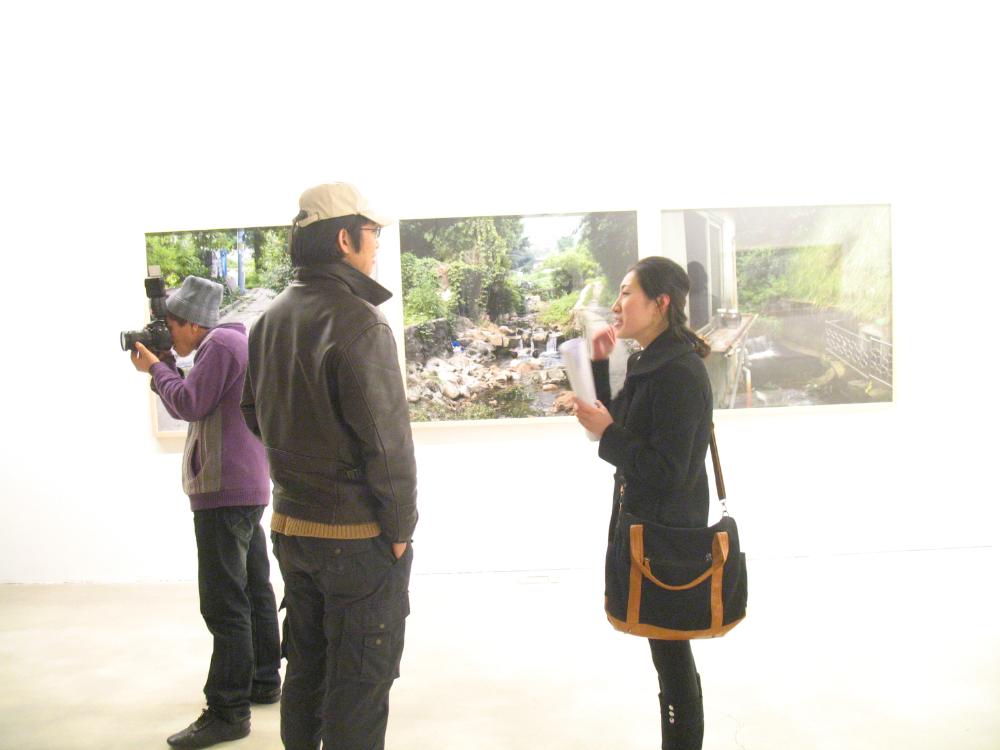 2009년 강홍구 개인전 《사라지다：은평뉴타운에 관한 어떤 기록》 개막식 사진파일
