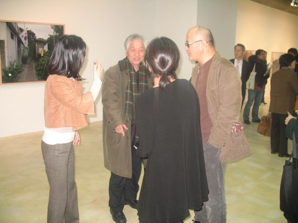 2009년 강홍구 개인전 《사라지다：은평뉴타운에 관한 어떤 기록》 개막식 사진파일