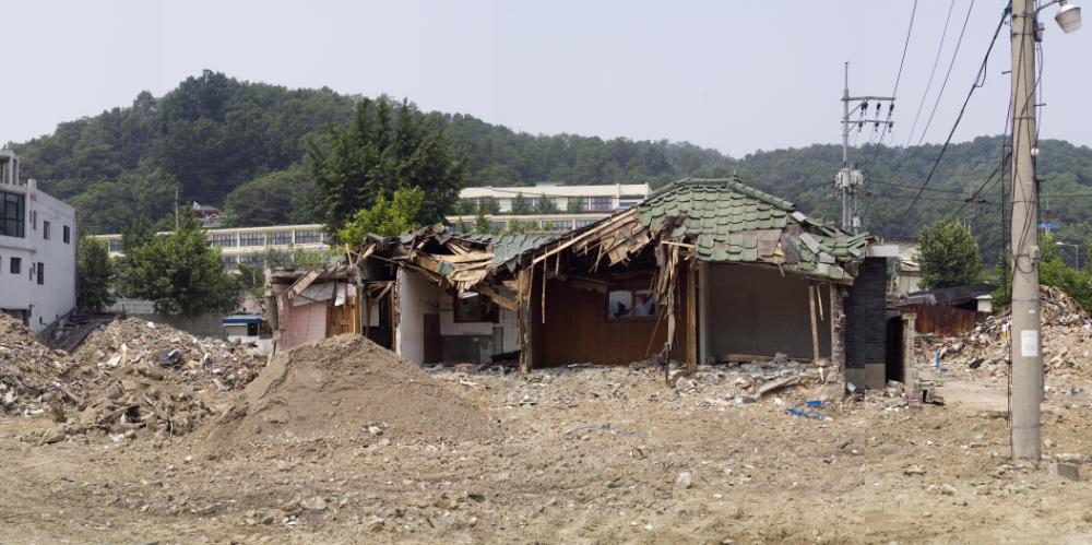 〈은평 뉴타운 - 철거 가옥〉 사진파일 1