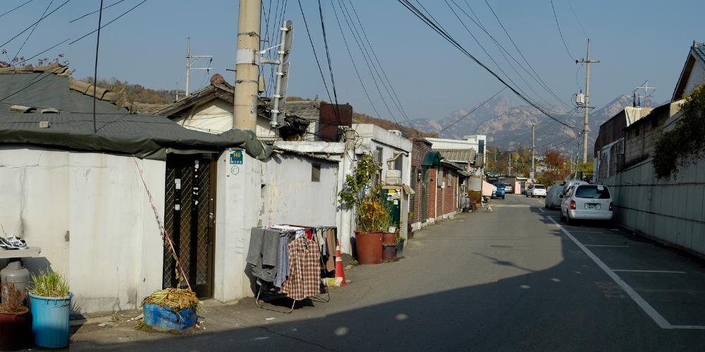 2001년부터 2015까지 촬영한 사진을 모아 제작한 〈은평 뉴타운 연대기〉 사진파일