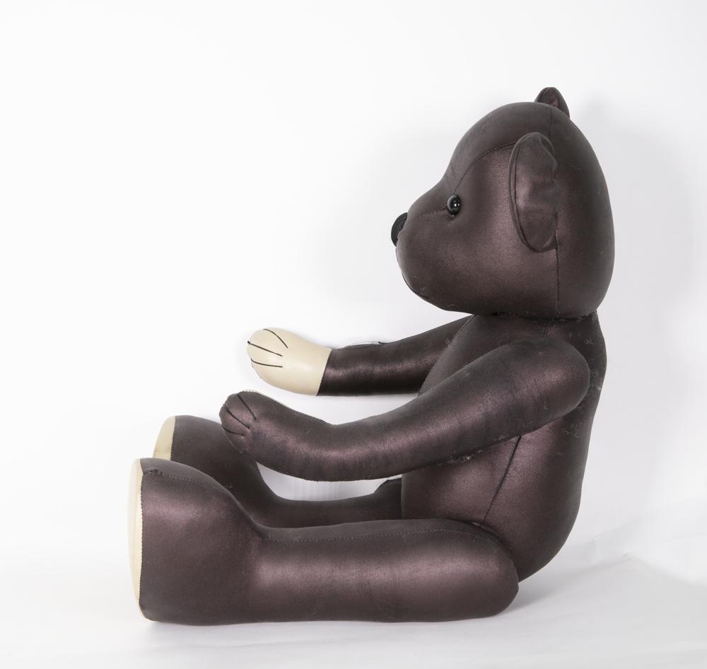〈Bearlike Construction〉 모티브 인형 4