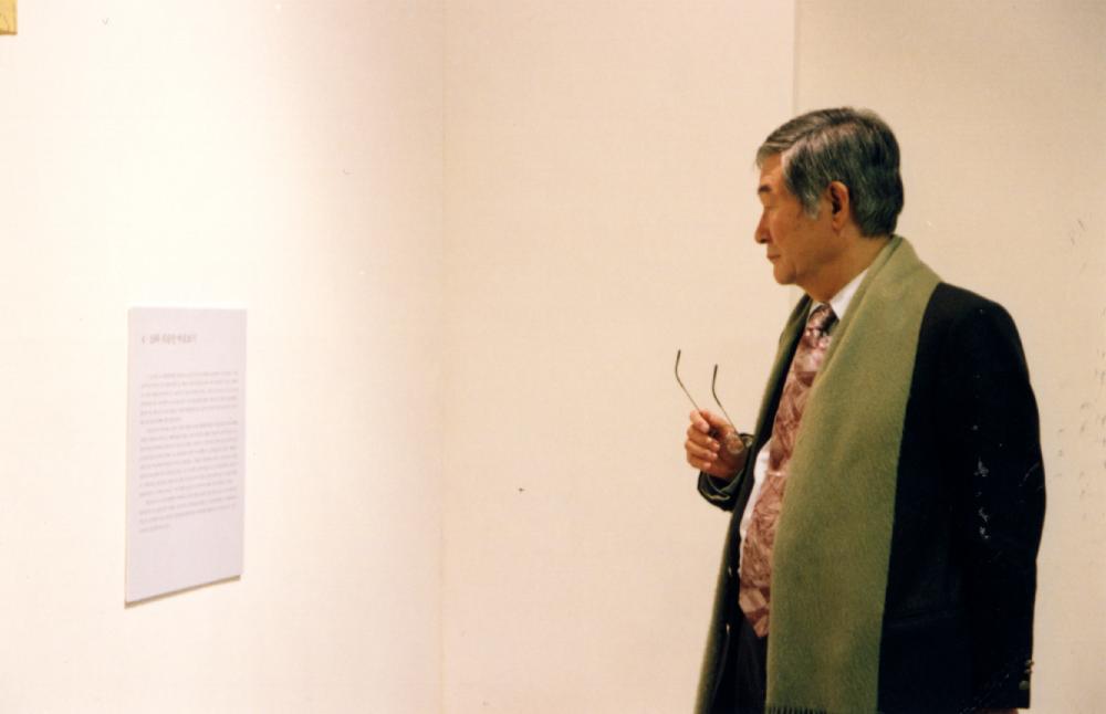 2004년 ≪백 년의 기억≫ 관련 사진 8