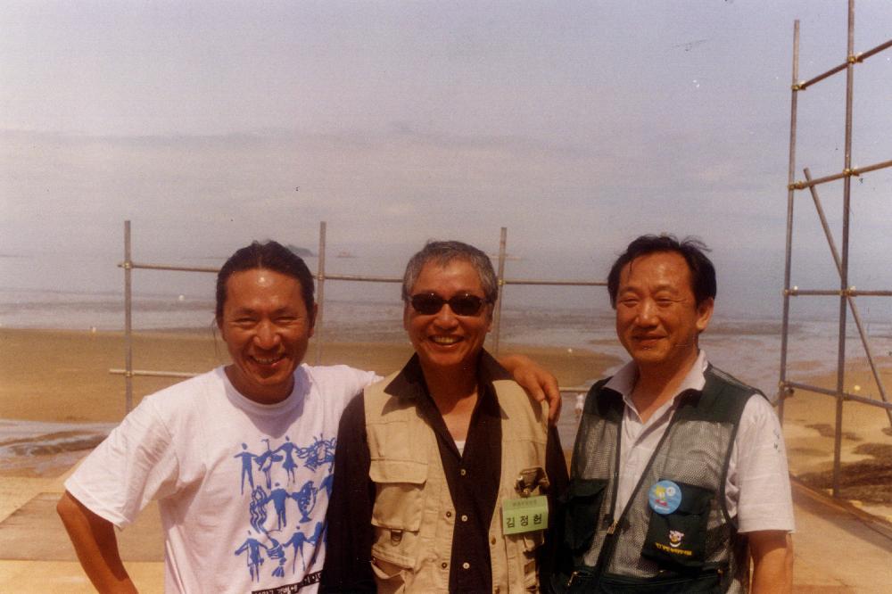 2004년 ≪백 년의 기억≫ 관련 사진