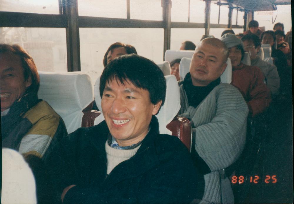 1988년 12월 25일 신동엽시비 앞, 여행 사진 1