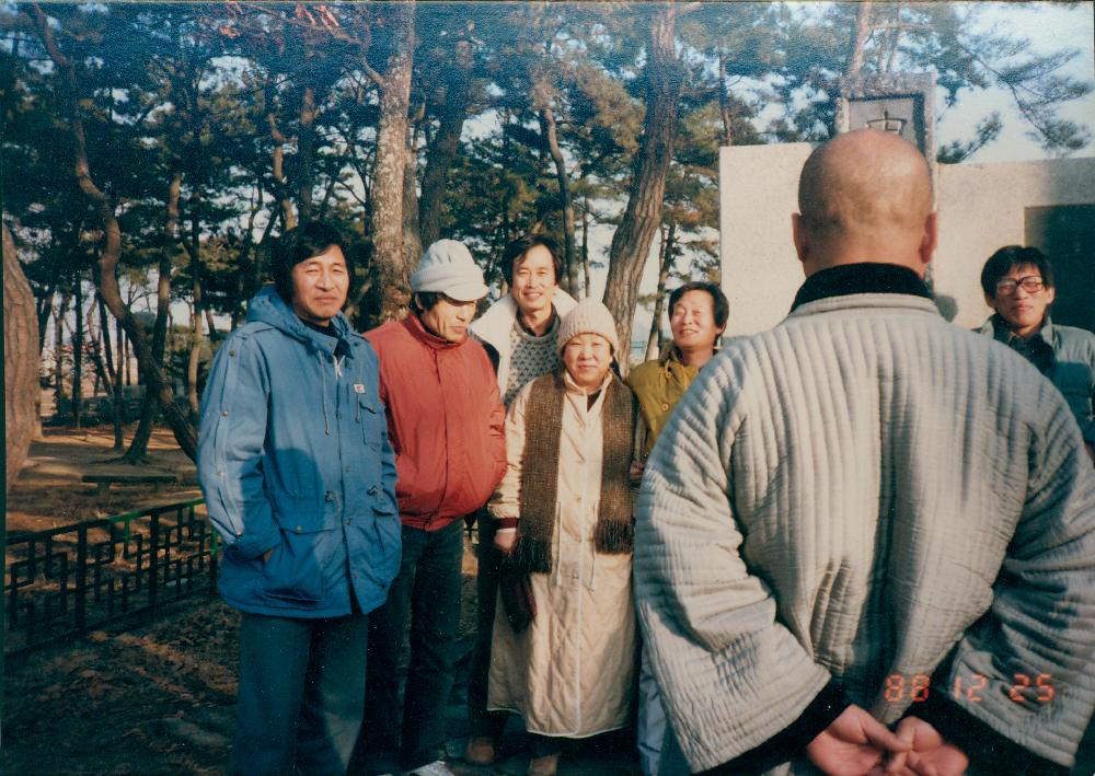 1988년 12월 25일 신동엽시비 앞, 여행 사진 6