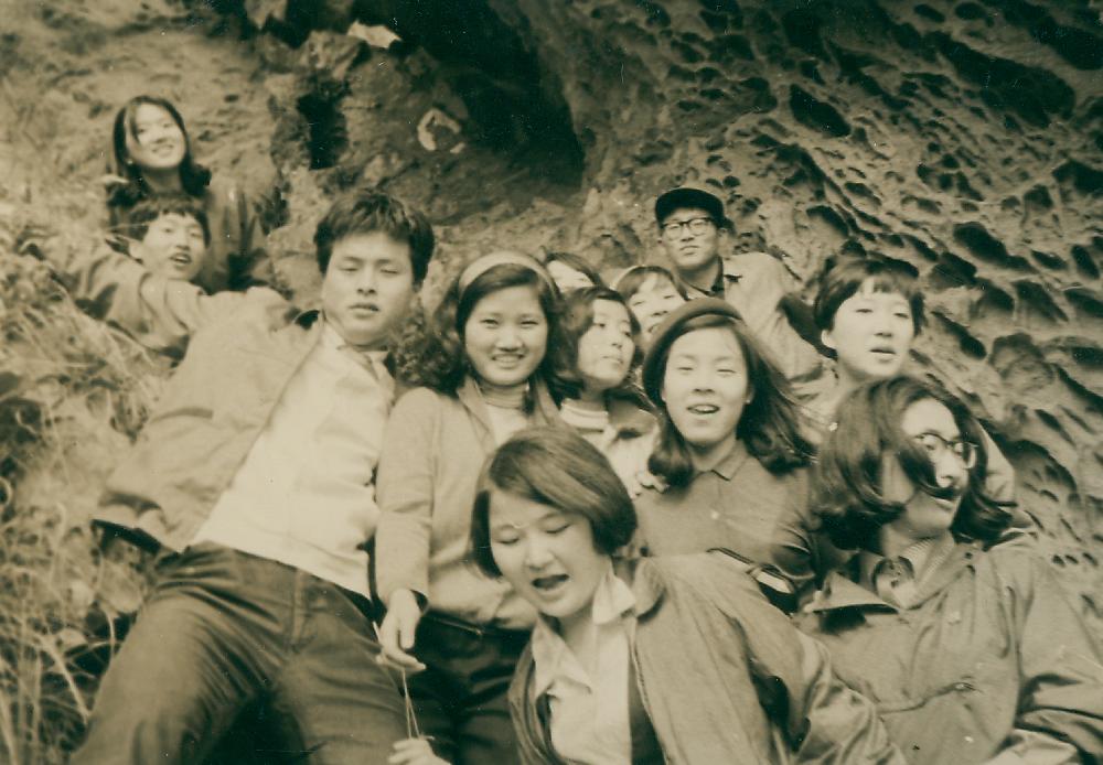 1968년 5월 제주도와 부산 여행 흑백사진 4