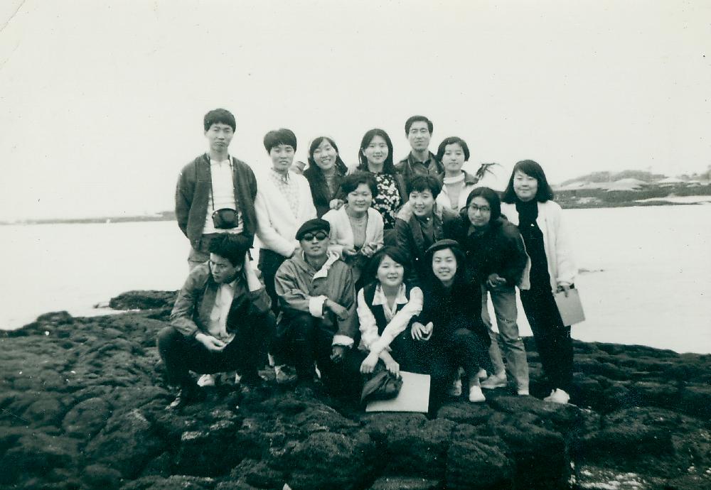 1968년 5월 제주도와 부산 여행 흑백사진