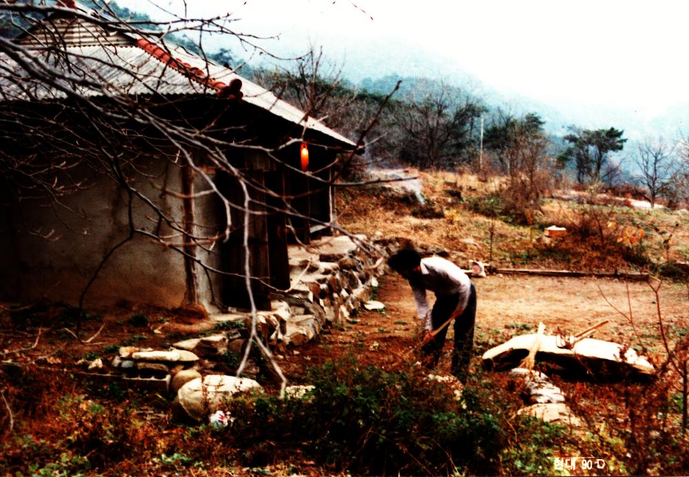 1997년 공주 마곡사에서의 〈이런 불피우기가 작업이 되어야하는 이유〉 사진 7