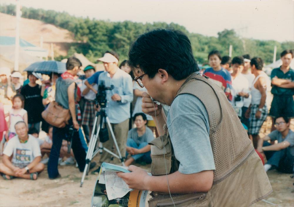 시니치 히라이의 야외 퍼포먼스 사진