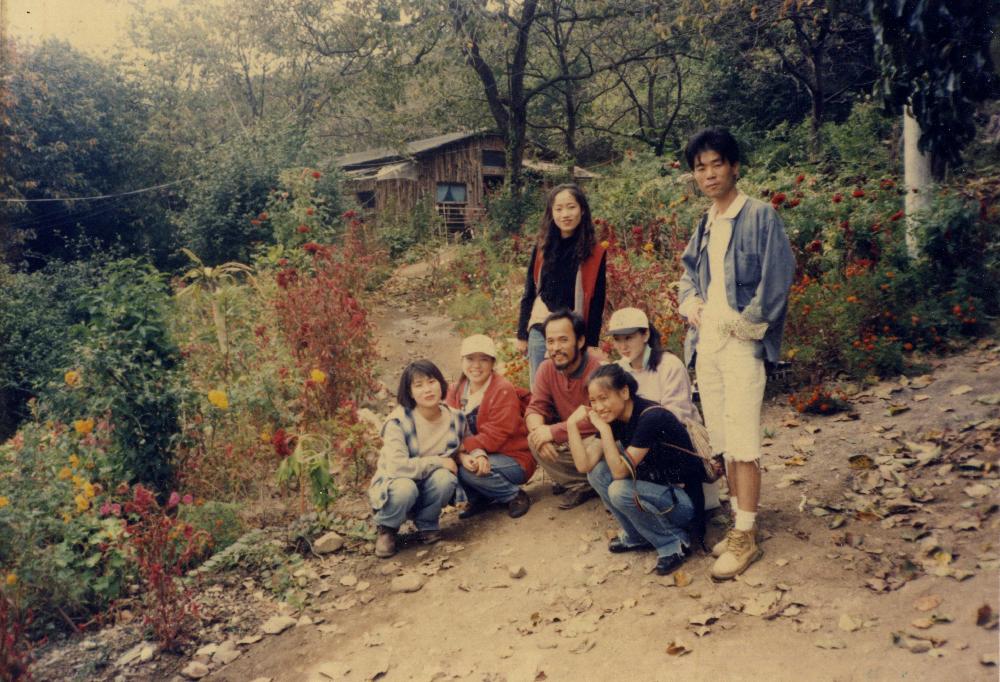 1993년 촬영한 배재대 미술학과 학생들과 함께한 원골 현장수업 사진 2