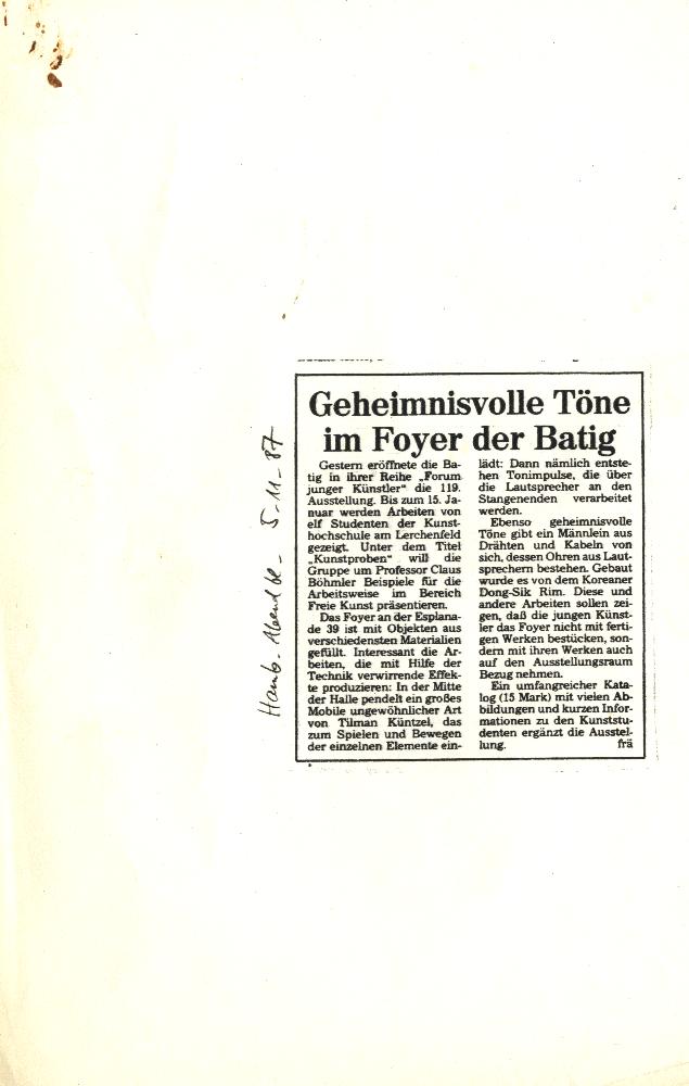 1987년 11월 5일 「Geheimnisvolle Töne im Foyer der Batig」, 『Hamburger Abendblatt』 1