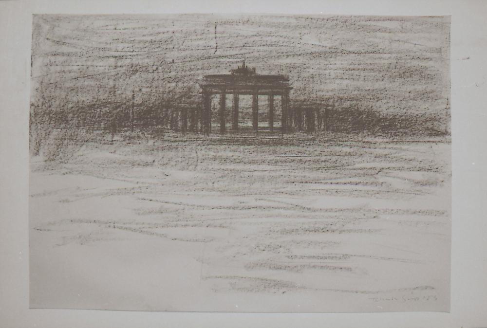 미국 뉴욕 소호 작업실 벽면을 촬영한 사진 필름 2