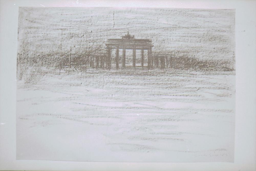 미국 뉴욕 소호 작업실 벽면을 촬영한 사진 필름 3