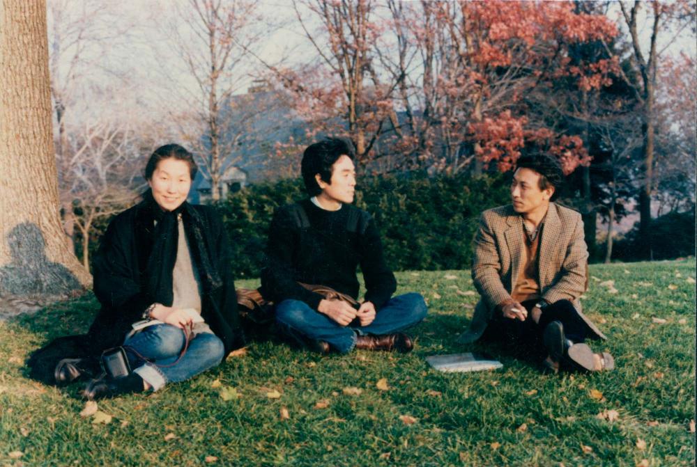 지인들과 김명희, 김차섭을 촬영한 인화사진 1 3