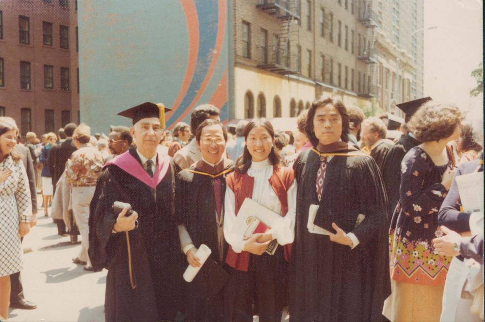 1970년대 김명희, 김차섭을 촬영한 인화사진 1