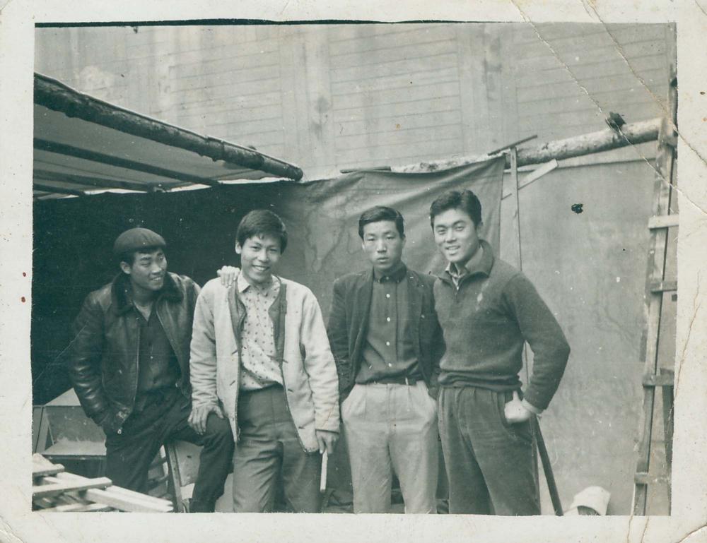 김차섭과 가족, 지인들을 촬영한 사진 2