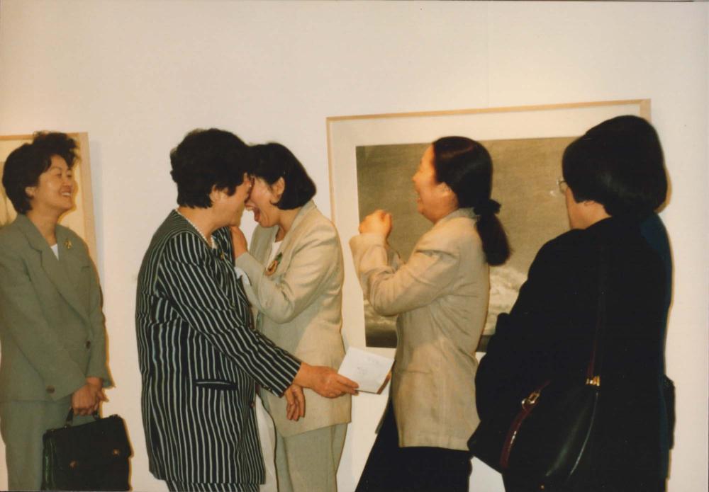 1997년 원화랑 전시 오프닝 인화사진