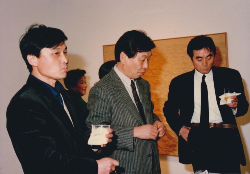 1993년 4월 7일 《김차섭 개인전》 오프닝에서 찍은 사진