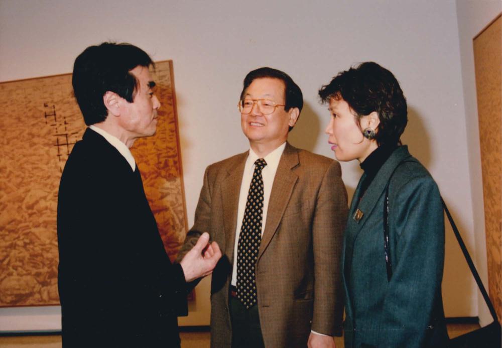 1993년 4월 7일 《김차섭 개인전》 오프닝에서 찍은 사진