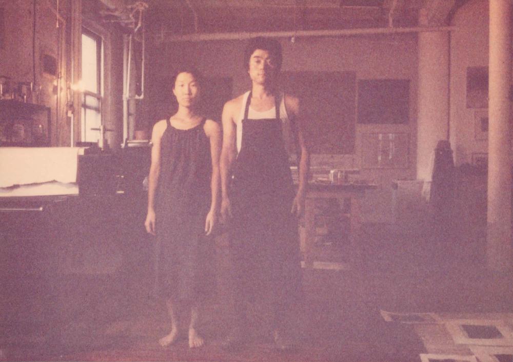 1979년 여름 트라이베카 화실에서 김명희 김차섭을 촬영한 인화사진 2 1
