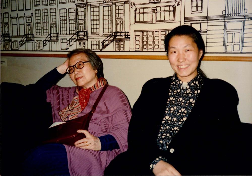 김향안과 여행에서 촬영한 김명희, 김차섭의 인화사진 1 3