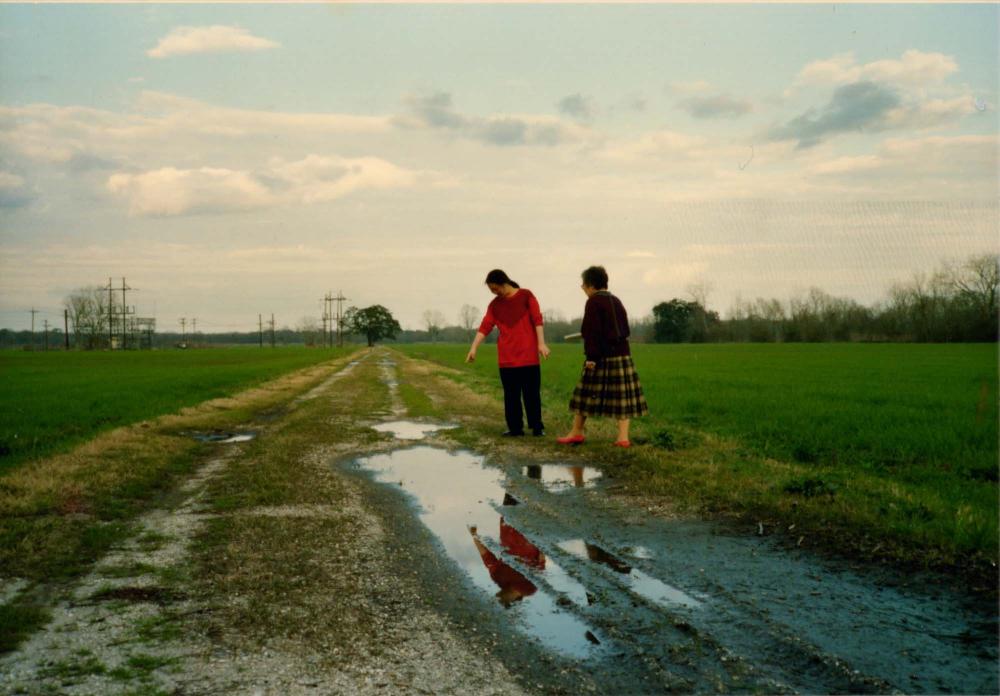 김향안과 여행에서 촬영한 김명희, 김차섭의 인화사진 1 8