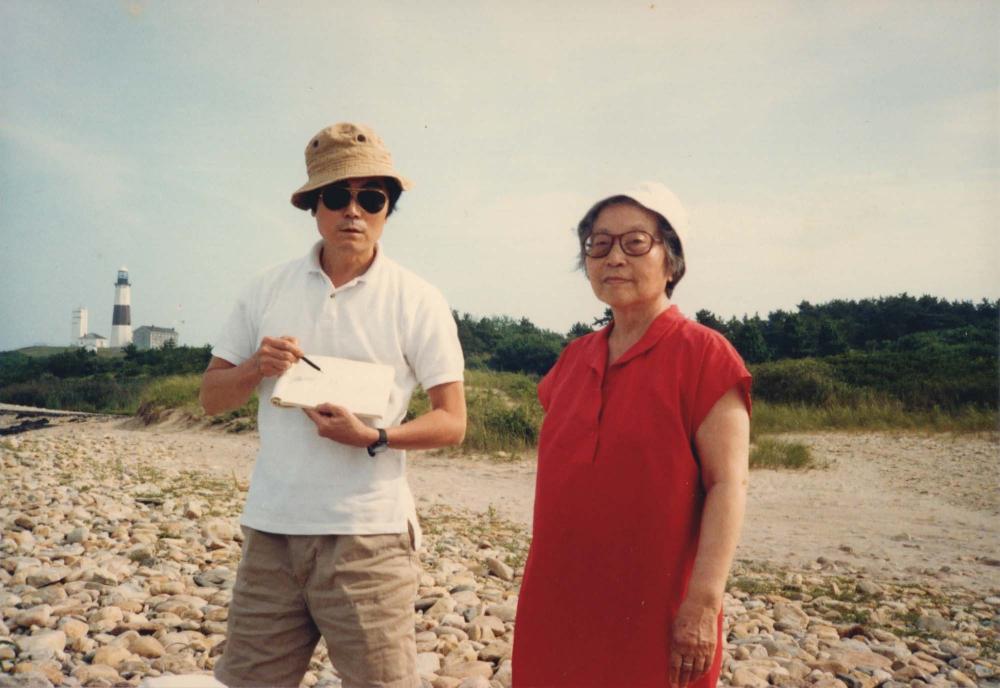 김향안과 여행에서 촬영한 김명희, 김차섭의 인화사진 1