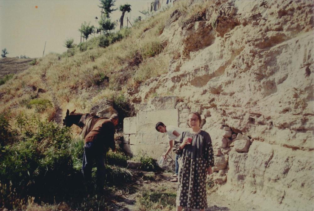 김향안과 여행에서 촬영한 김명희, 김차섭의 인화사진 1