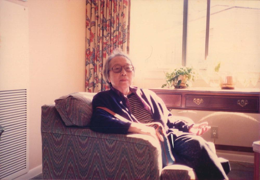 김향안과 여행에서 촬영한 김명희, 김차섭의 인화사진 1