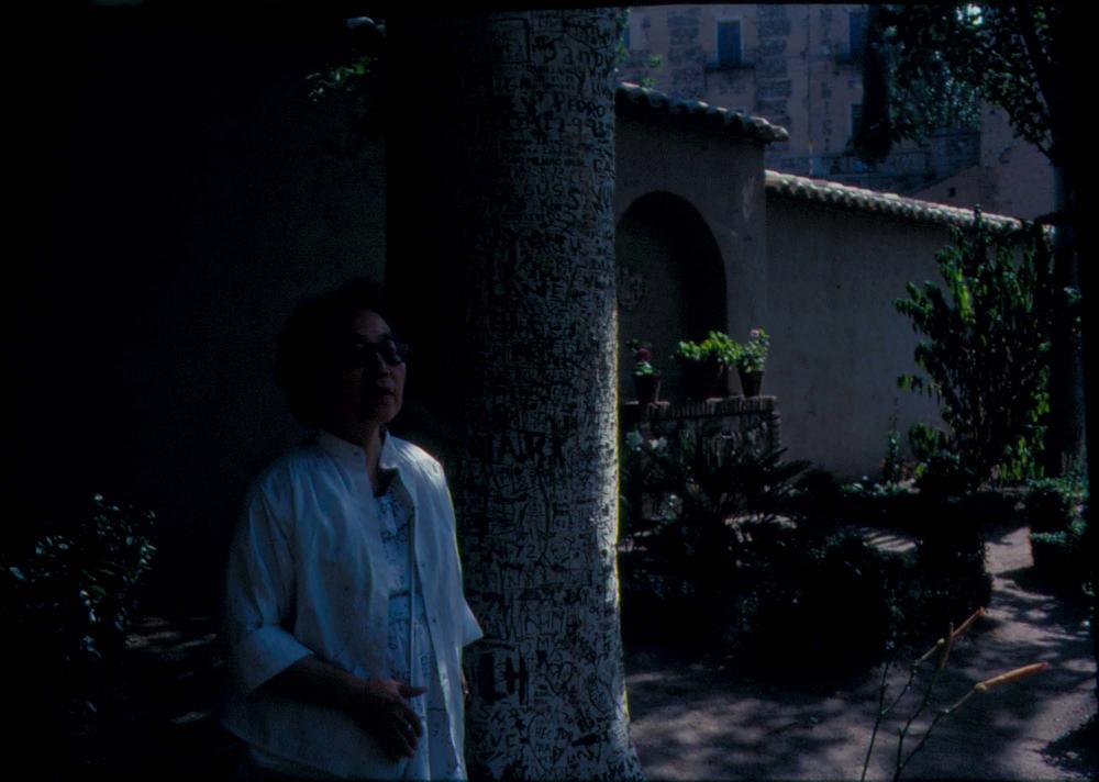 김향안과 여행에서 촬영한 김명희, 김차섭의 인화사진 2 4