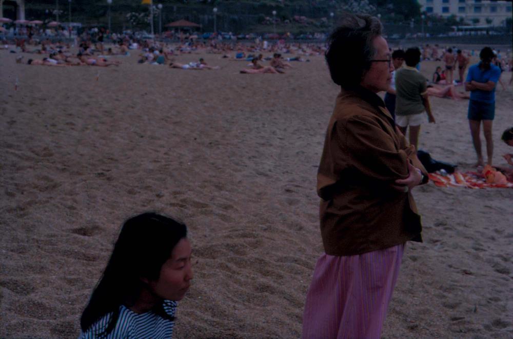 김향안과 여행에서 촬영한 김명희, 김차섭의 인화사진 2