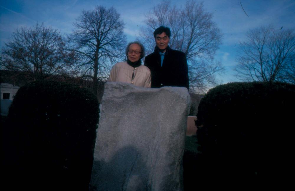 김향안과 여행에서 촬영한 김명희, 김차섭의 인화사진 2