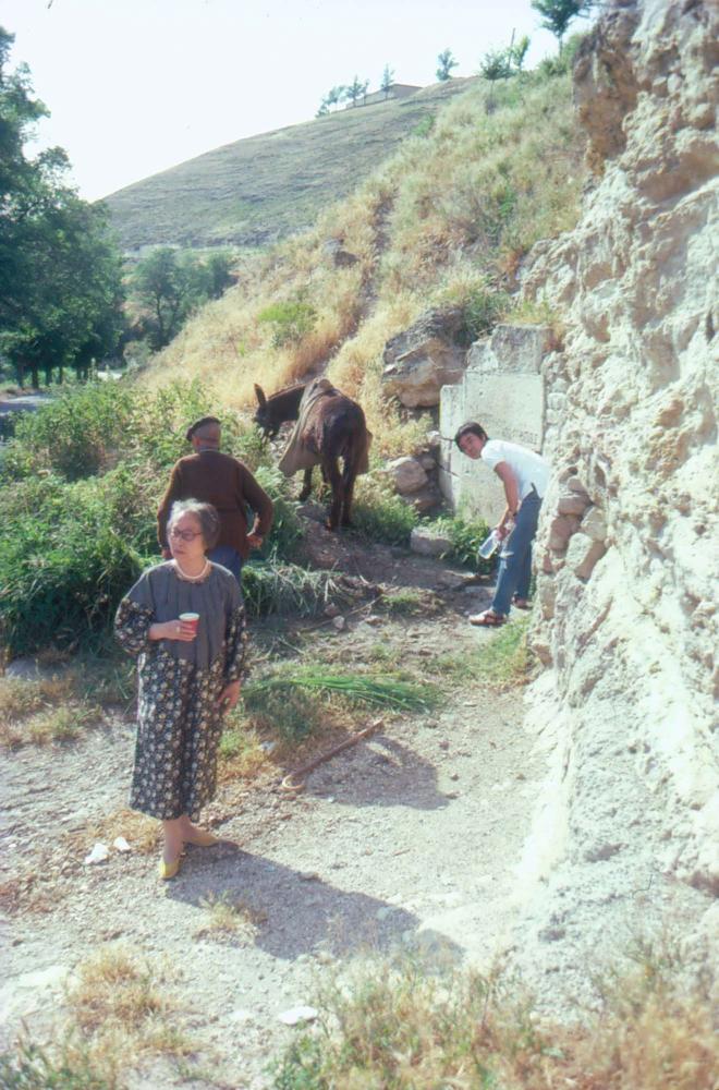 김향안과 여행에서 촬영한 김명희, 김차섭의 인화사진 2