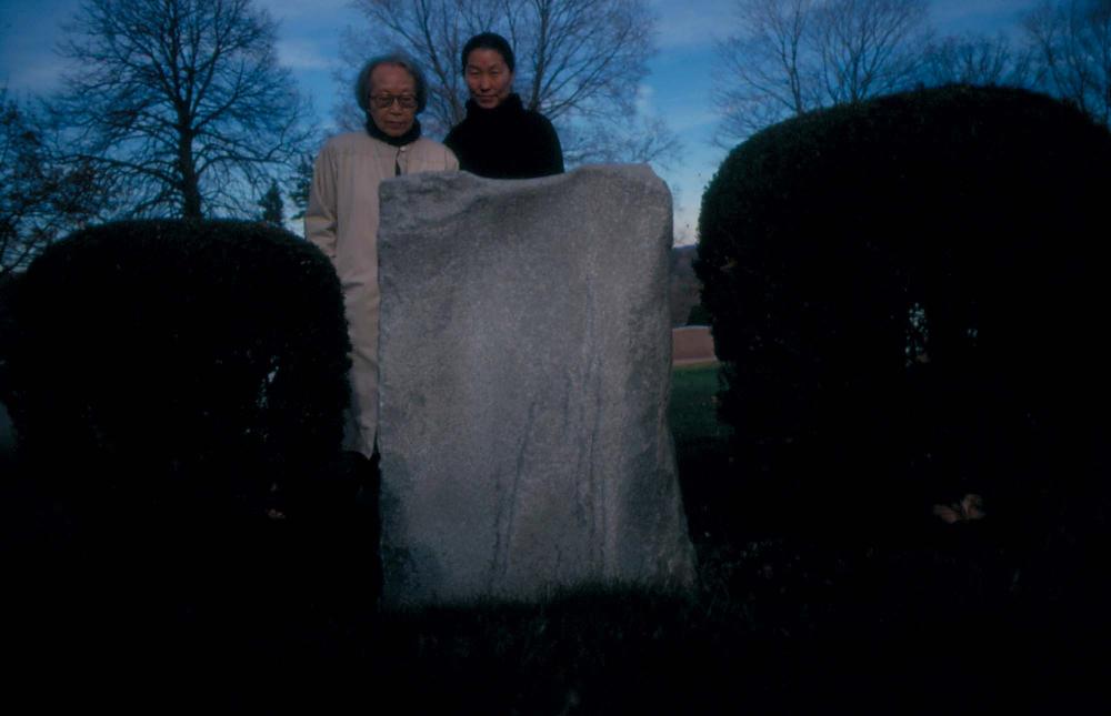 김향안과 여행에서 촬영한 김명희, 김차섭의 인화사진 2