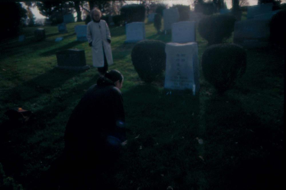 김향안과 여행에서 촬영한 김명희, 김차섭의 인화사진 2