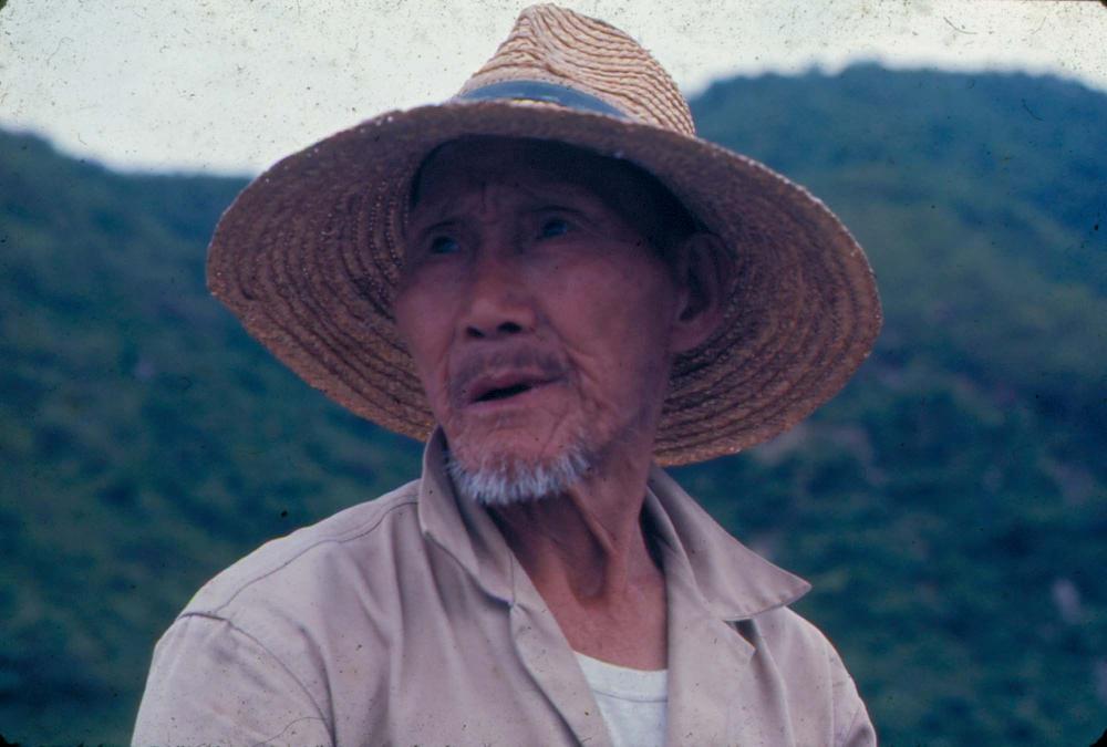 원화랑 전시 및 정찬승 외 지인과 함께 촬영한 슬라이드 필름