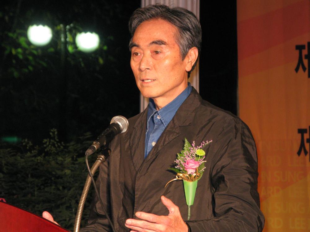 2008년 제9회 이인성미술상 시상식 김차섭 사진