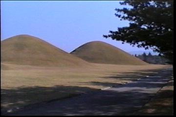 2003년 갤러리현대 김명희 개인전 《流轉(유전)의 역동성(Dynamics of Dislocation)》 전시 작품 중 비디오 스틸컷 사진파일