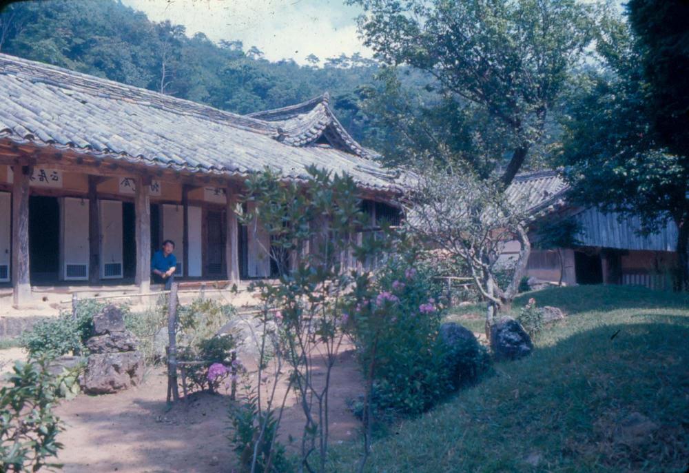 1970년부터 1987년까지 김명희 김차섭 경주여행 슬라이드 필름